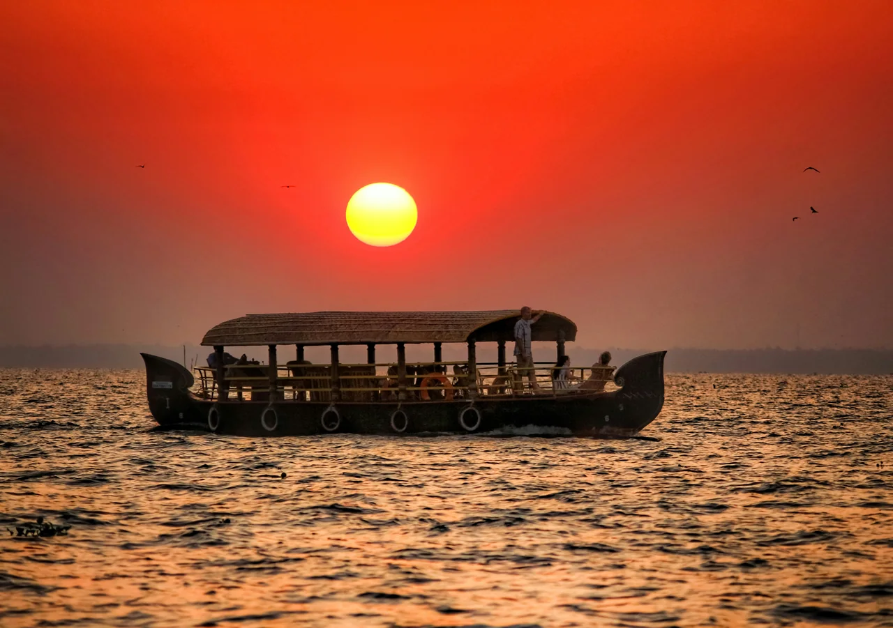 Houseboat Family Holiday